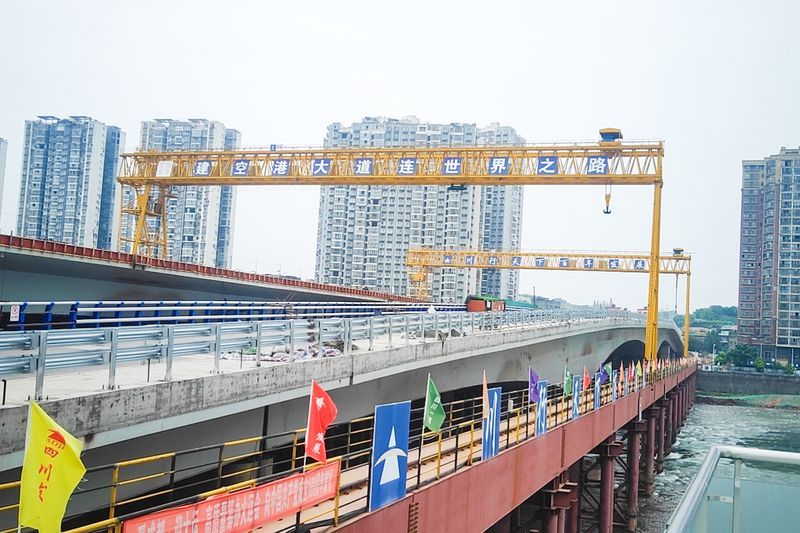 重磅！河南礦山72米大跨度起重機(jī)助力簡(jiǎn)州大橋建設(shè)